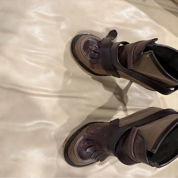 Tory Burch high heel buckled ankle boots - Picture 16 of 16